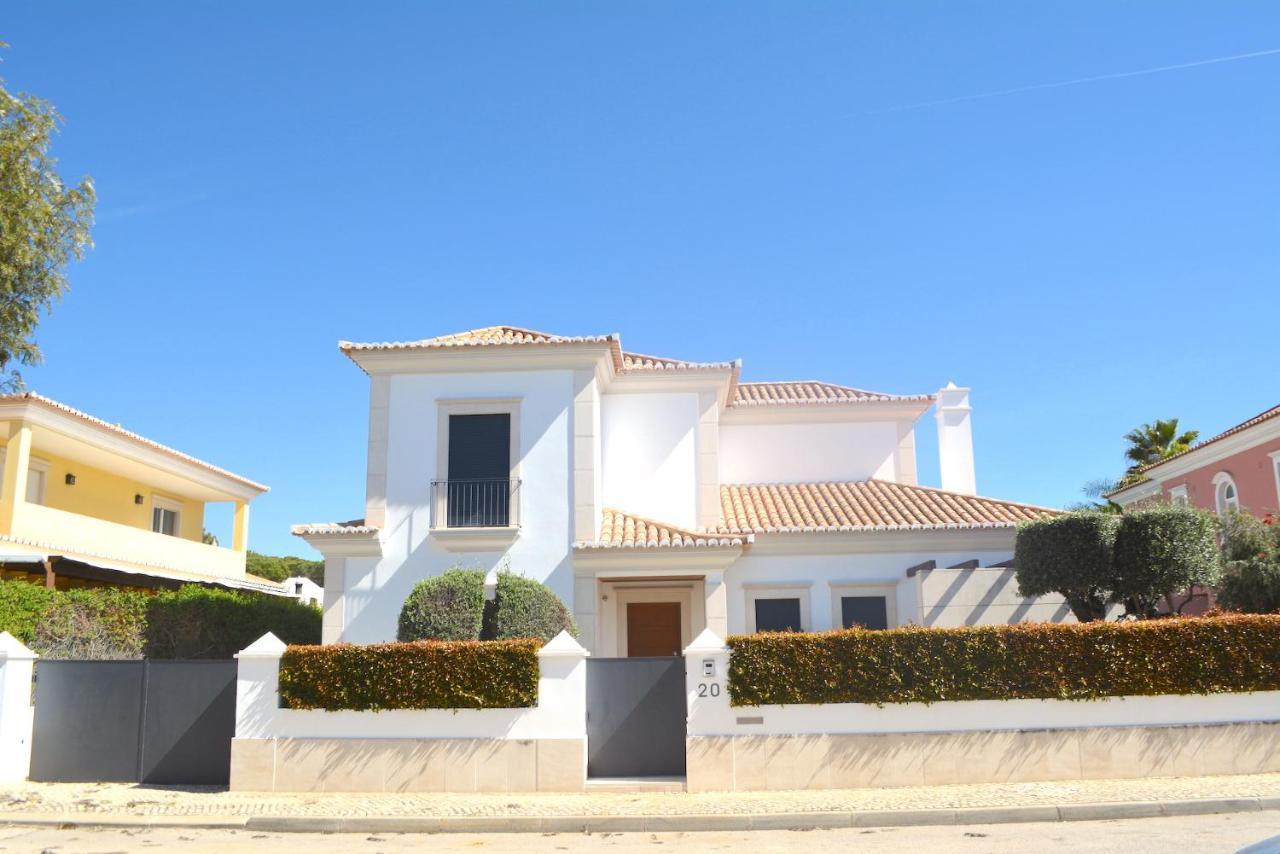 CASA DAS OLIVEIRAS - MORADIA DE LUXO T4 NA PRAIA DE FARO (Portugal) - from  US$ 563 | BOOKED